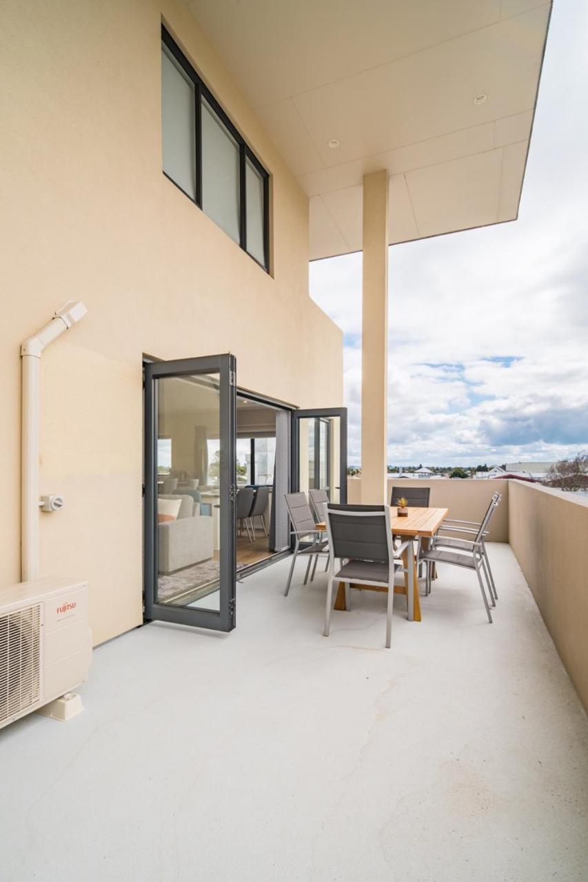 Central Manukau Escape Auckland Exterior photo
